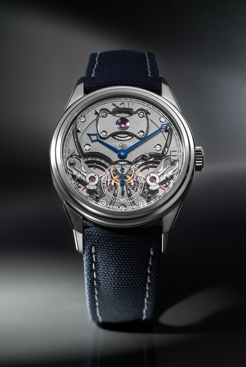 Legare-Elegant-Wrist-Vertical-Darth-FV